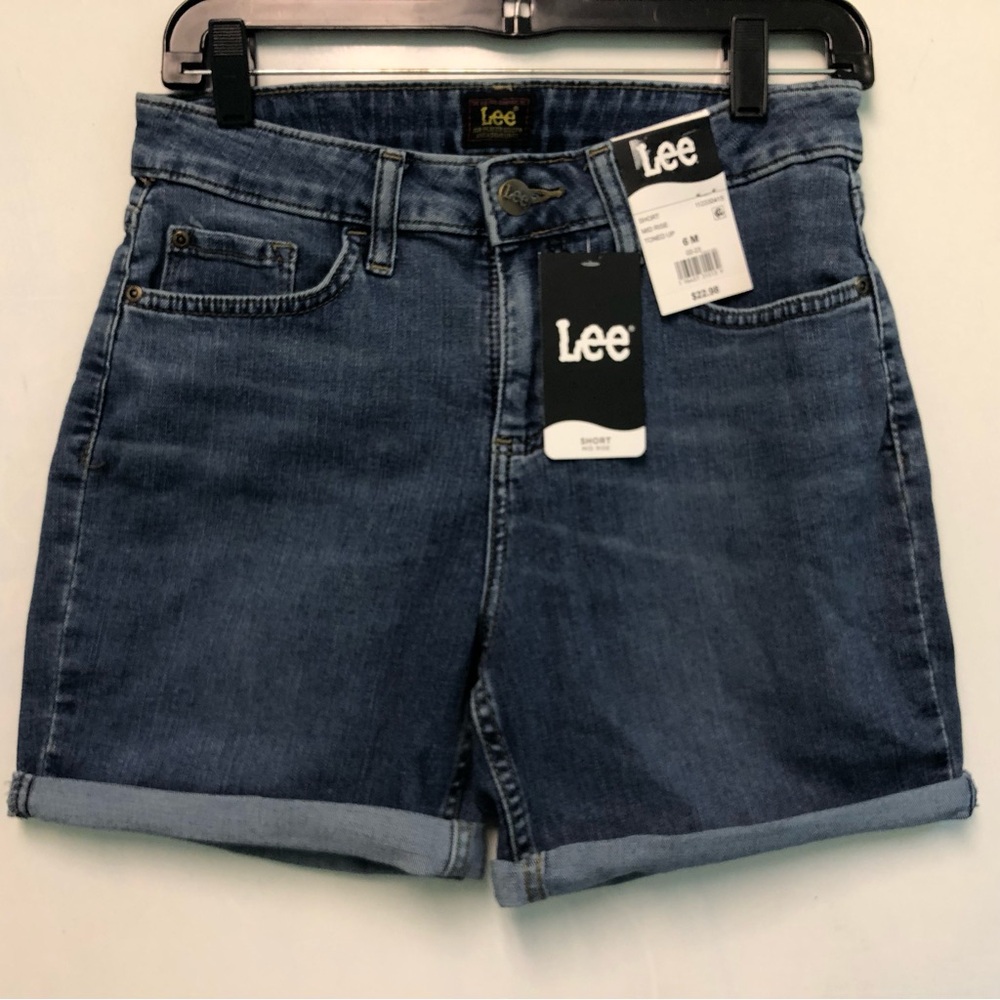 Lee shorts for Women size 6M New with Tags